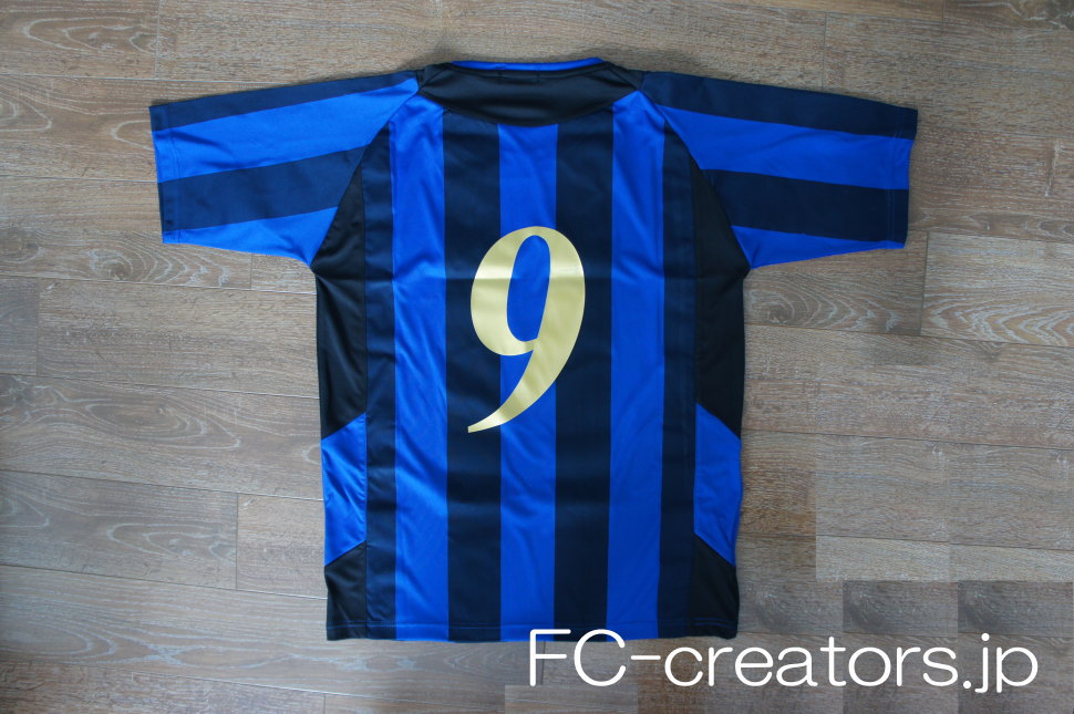 激安！インテル風青黒ストライプのクラスTシャツ作成｜チームオーダー