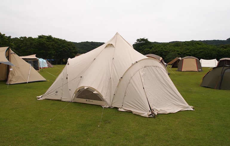 スノーピーク（Snow Peak）スピアヘッド Pro.M【360VR】｜白いワン