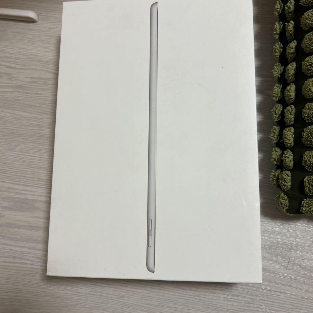 iPad (第7世代) Wi-Fi + Cellular シルバー Amazon.co.jp: 【整備済み品】Apple iPad (第7世代) Wi-Fi + Cellular