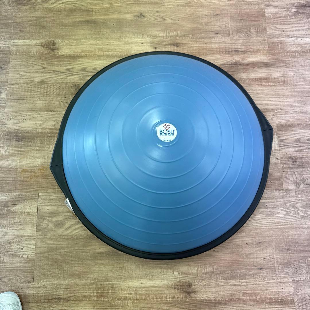 BOSU Pro バランストレーナー エクササイズボード エクササイズグッズ 楽天市場】BOSU ボス バランストレーナー オリジナル プロ 直径 65cm